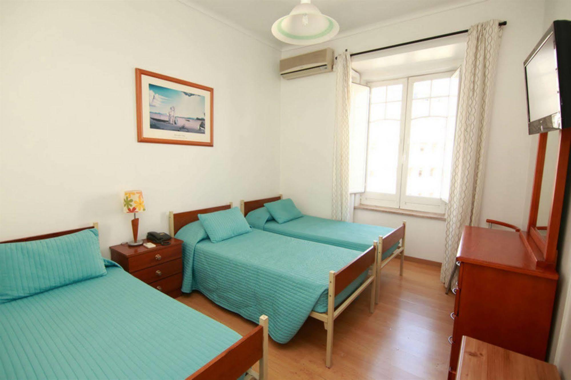 Residencial Joao XXI Hotel Lisbon Bagian luar foto