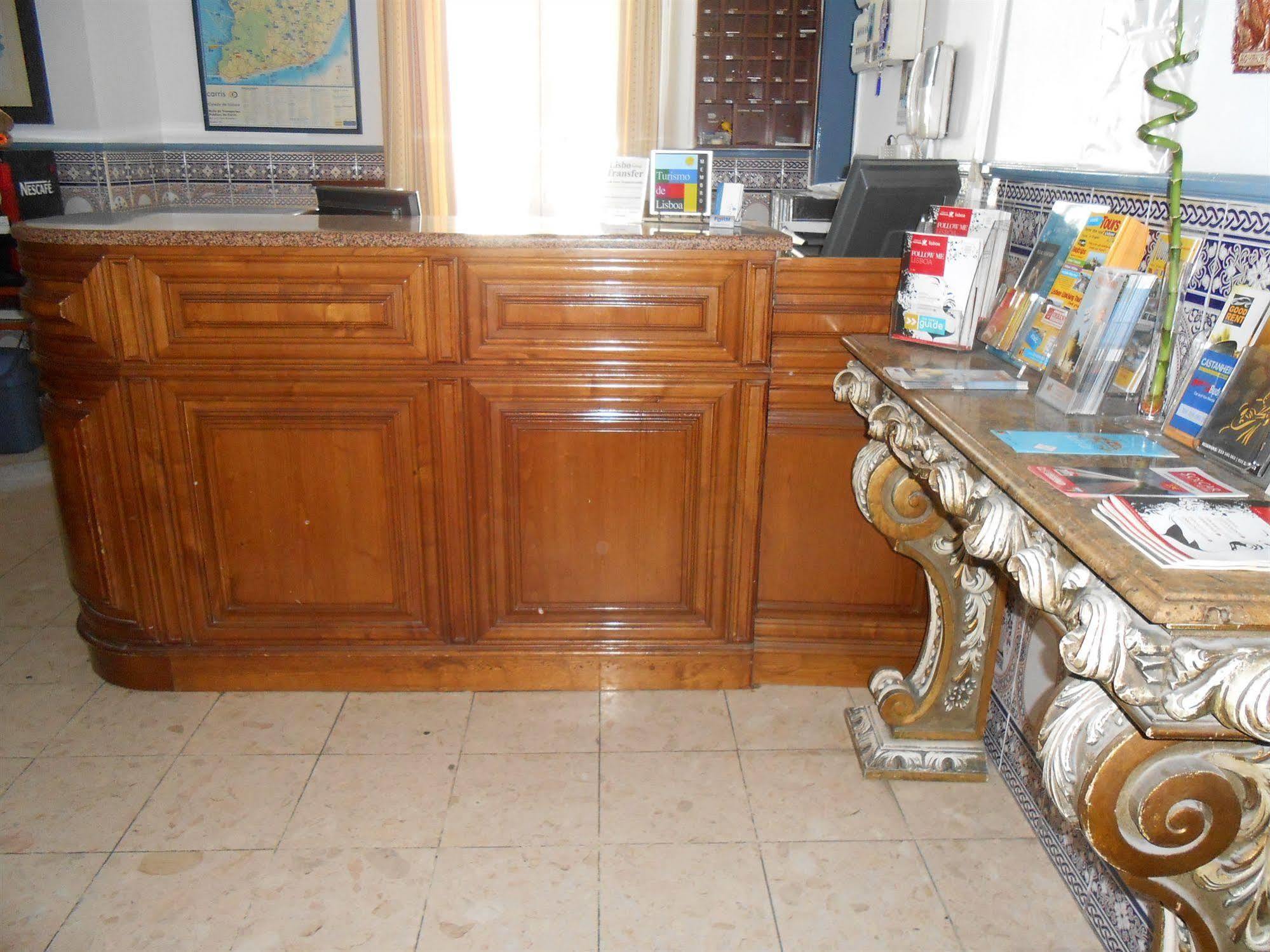 Residencial Joao XXI Hotel Lisbon Bagian luar foto