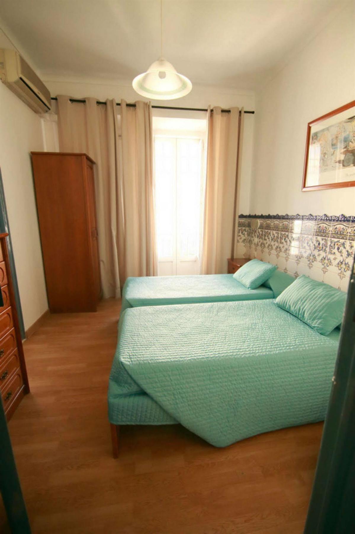 Residencial Joao XXI Hotel Lisbon Bagian luar foto